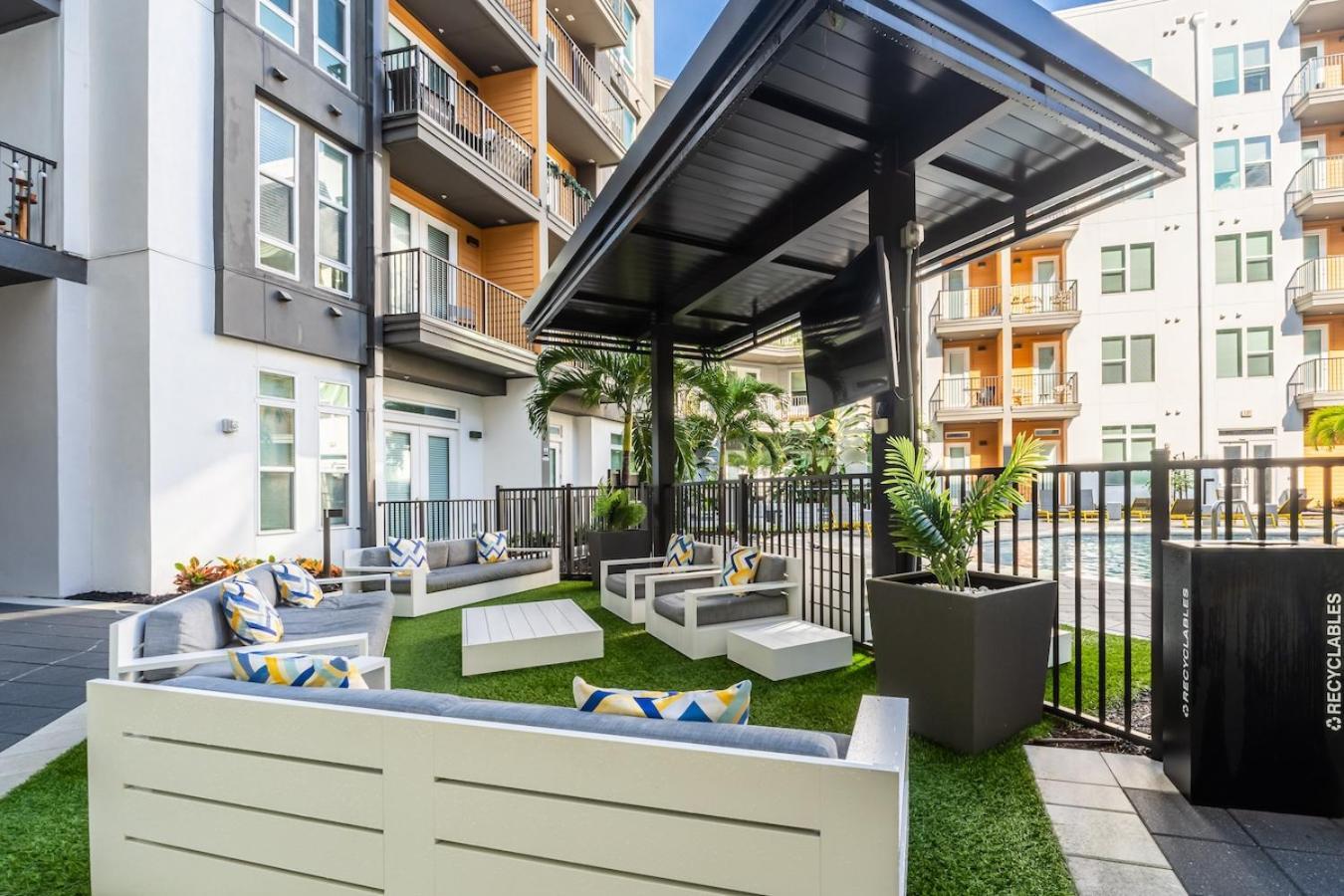 Central Avenue 2 Bed Mins From Tropicana Field St. Petersburg Exteriör bild